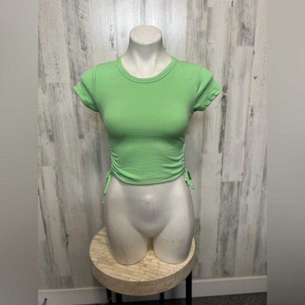 One Step Up Lime Green Ribbed Crop Top Womens Size Extra Small XS Side Keyhole T